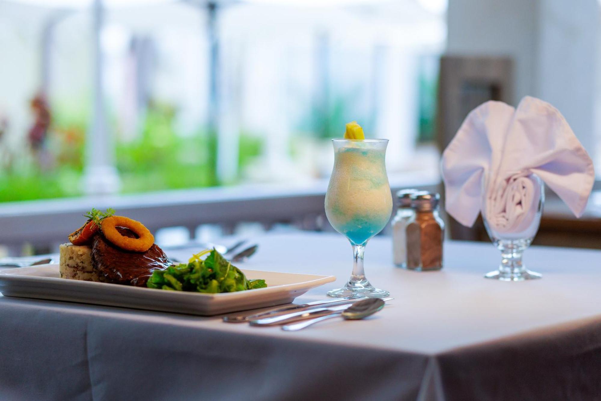Blue Horizon Hotel Rockley Ngoại thất bức ảnh
