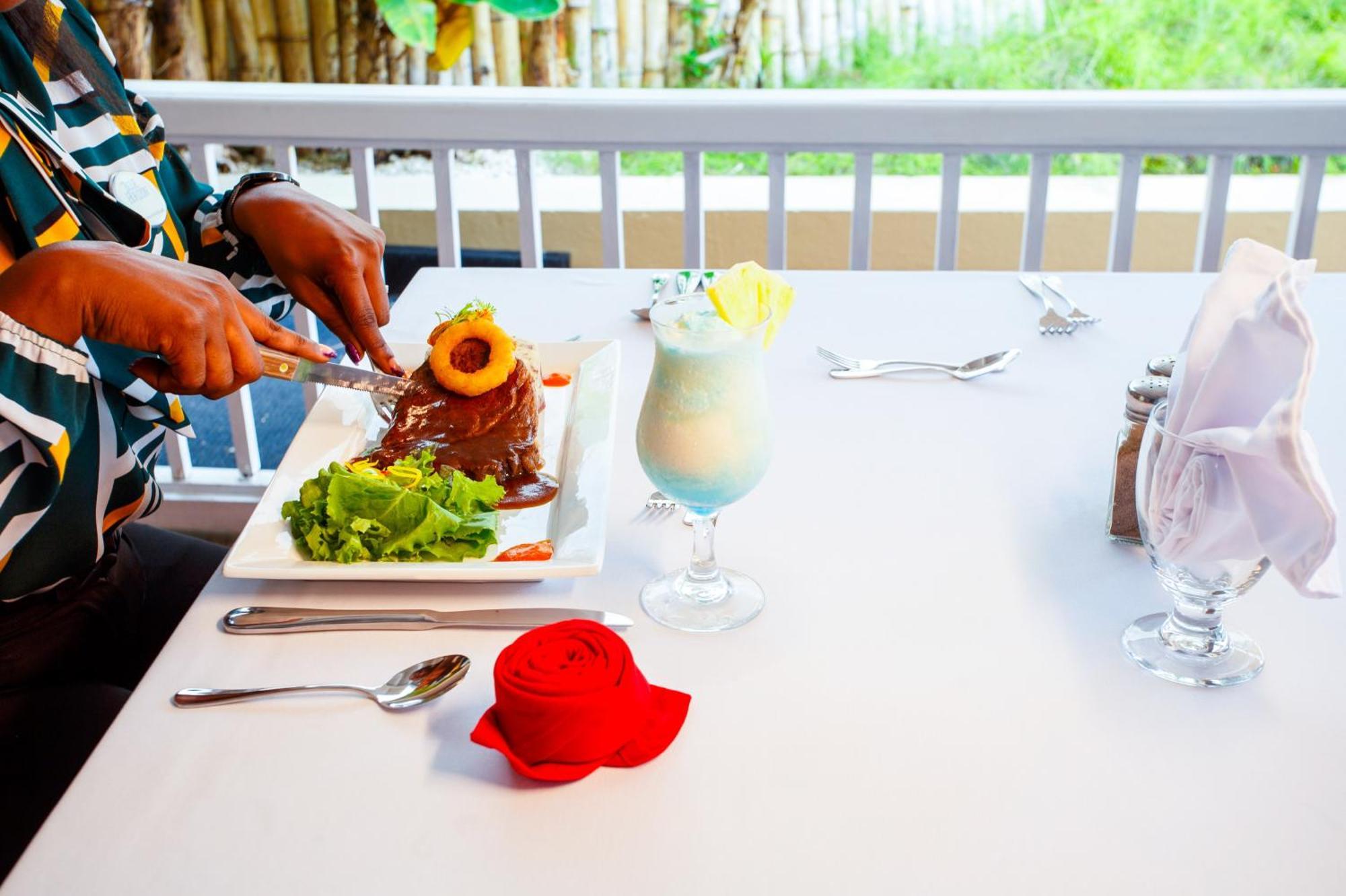 Blue Horizon Hotel Rockley Ngoại thất bức ảnh